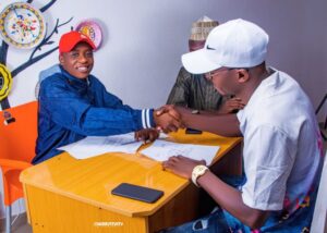 Ent. NEWS: Hu2boy Signs With Abimavibes PR Management as his official Manager