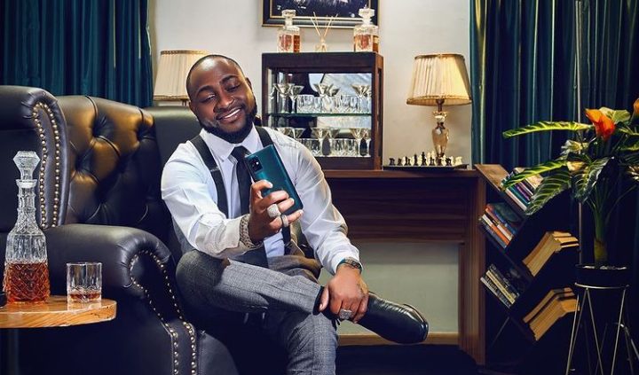 BREAKING NEWS: Davido Donated All Money Sent To Him – Sum Of 200 Millions With Additional 50M