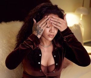 Female Singer Rihanna Shows Off Savage X Fenty Lingerie To Welcome In The New Year