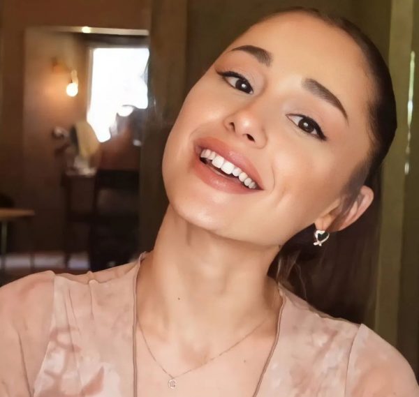 Ariana Grande Fans Uncover Sweet Mac Miller Tribute Hidden In Her R.E.M. Beauty Products